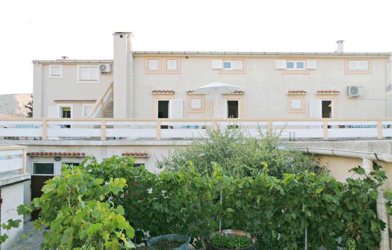 Apartments Jelena Pag Town Exterior photo