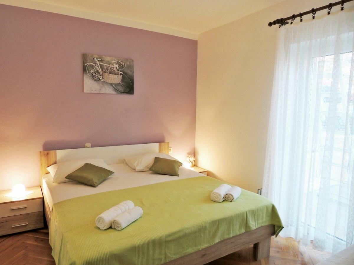 Apartments Jelena Pag Town Exterior photo