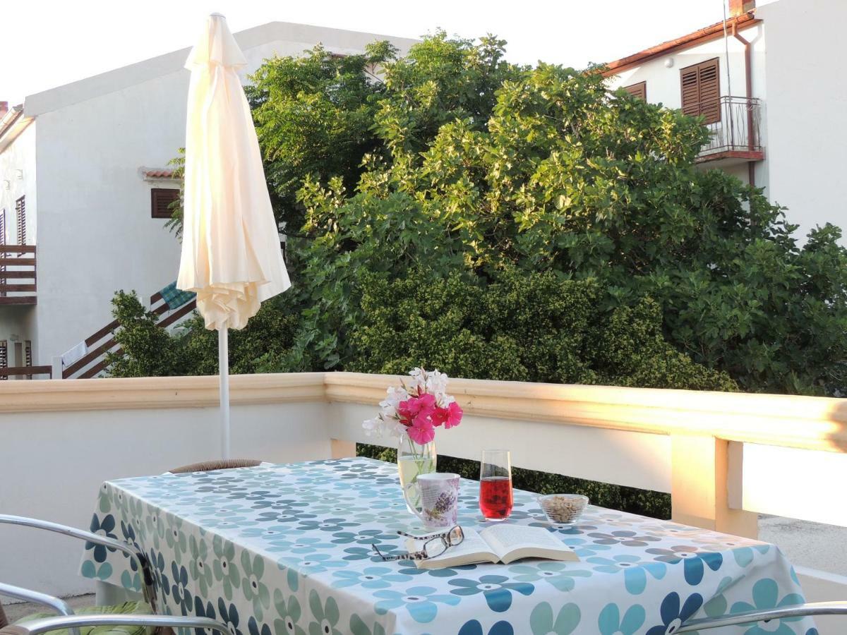 Apartments Jelena Pag Town Exterior photo
